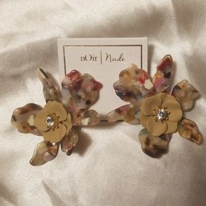 NOir Floral Earrings